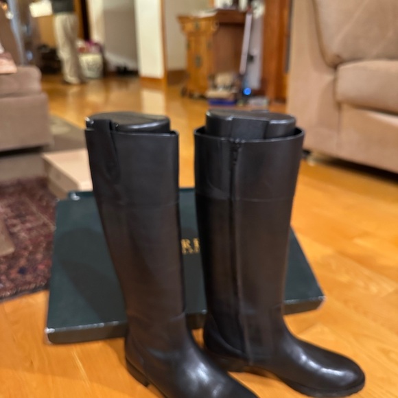 (never worn in box) Ralph Lauren black leather boot - US 6.5 - Picture 2 of 5